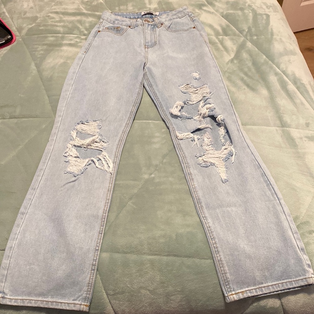 High Rise Blue Savvy Knee Ripped Denim Jeans ~ Size 0/24